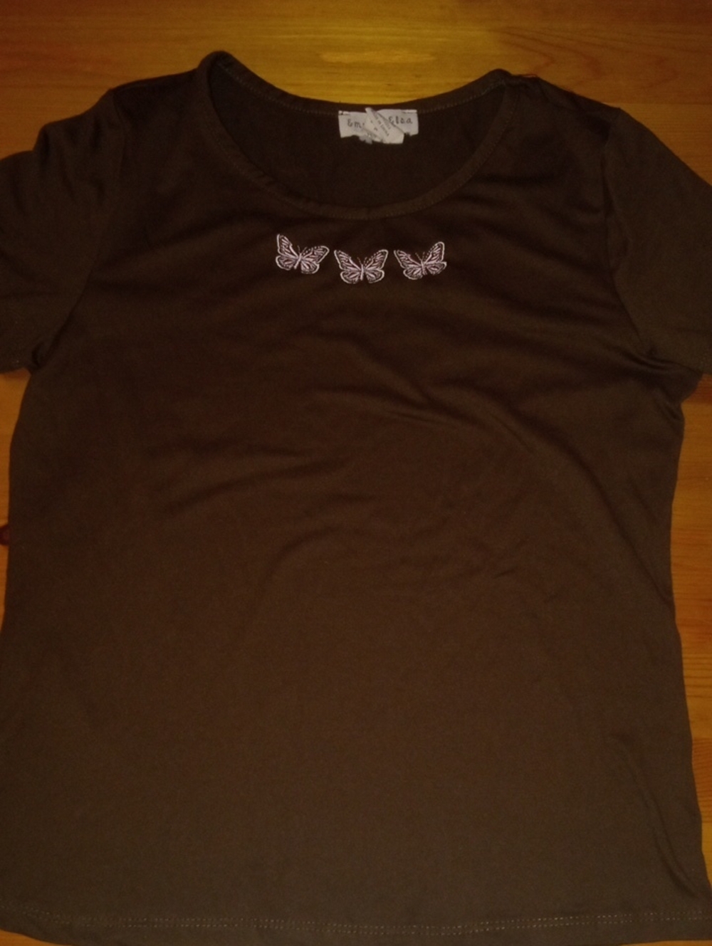 Brown Short Sleeve Tee with Butterfly Embroidery